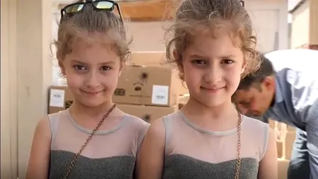 O nouă viață? Povestea fetițelor gemene din Afganistan