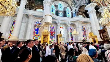 Ciolacu, baie de mulțime la Biserica Greacă din Brăila: ”Zi binecuvântată tuturor!” FOTO