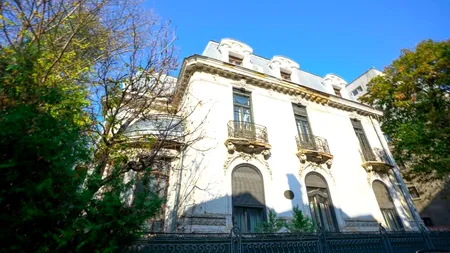 Două apartamente din vila celebrului muzician Ion Voicu, scoase la vânzare. Cât costă și cum arată