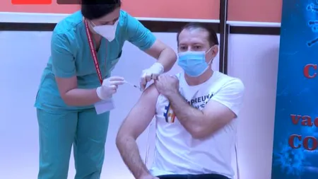 VIDEO Premierul Florin Cîțu s-a vaccinat împotriva coronavirusului: Foarte, foarte ușoară această vaccinare