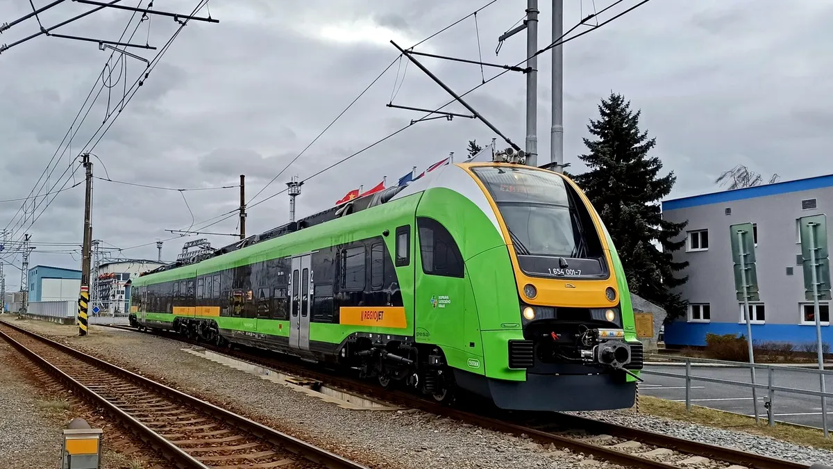 Contractul de 3 miliarde de lei cu PESA va fi reevaluat! Instanța a admis parțial contestația Alstom
