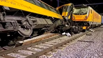 Grav accident feroviar: două trenuri s-au ciocnit în Cehia