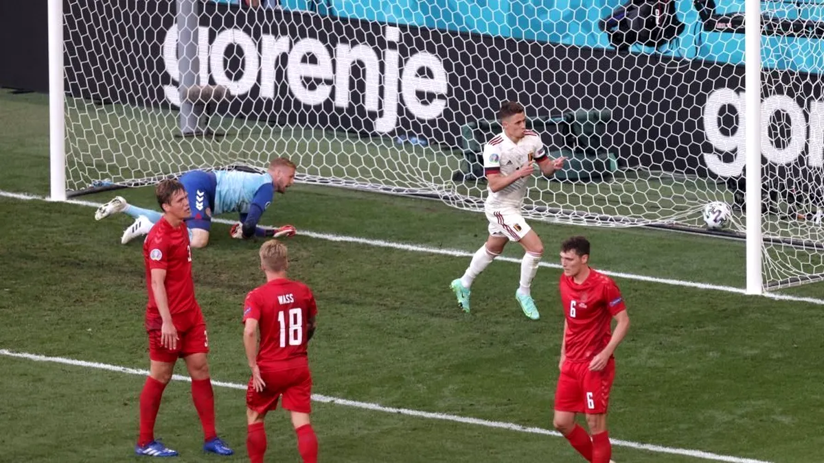 EURO 2020 | Danemarca - Belgia 1-2. Christian Eriksen, ovaționat în minutul 10