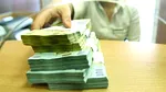 Românii pun bani deoparte în ciuda crizei. Depozitele în lei au luat avânt