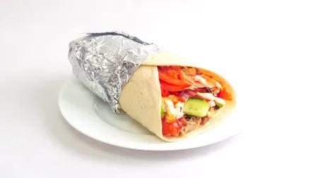 Putem slăbi cu fast food și junk food. Nutriționistul Mihaela Bilic spune care este secretul