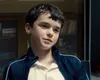 „Adolescence” – un miniserial psihologic care te capturează din primul cadru