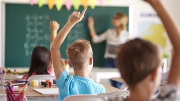 5 iunie, Ziua Învățătorului, liberă pentru elevi și cadre didactice