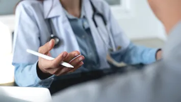 Medici de familie, reţinuţi în urma operaţiunii „Jupiter“. Au decontat servicii medicale fictive de aproape un milion de lei