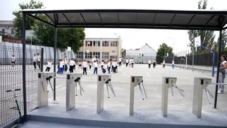 Acces ca la metrou pentru elevii și profesorii unei şcoli din România