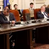 VIDEO | „Să nu fie un chatbot dl ministru”. Costinel-Bogdan Dumitru, așteptat aproape o jumătate de oră de comisiile parlamentare