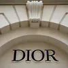 Scandal la Dior: Acuzații de exploatare a forței de muncă în întreprinderile de producție. „Genți care costă 53 de euro se vând cu 2.600”