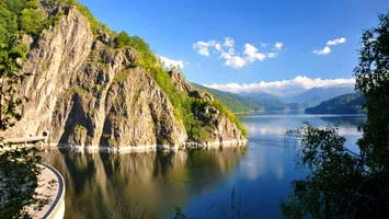 Hidroelectrica a atribuit retehnologizarea hidrocentralei Vidraru. Koncar a câștigat contractul