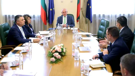 Traficul de coşmar de pe Podul Giurgiu-Ruse bagă în şedinţă de urgenţă guvernul bulgar. Premierul ordonă inspecţii la cozile de camioane