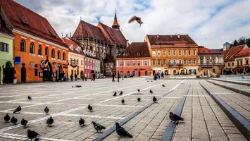 Orașul din România în care a fost modificată taxa pentru turiști. Cei care vor să ajungă aici vor plăti mai mult