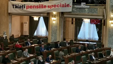 Încrederea în politicieni și instituțiile statului a scăzut alarmant (sondaj)