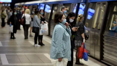 Metrorex: Agenții de pază de la metrou pot atenționa călătorii să poarte masca de protecție, dar nu îi pot sancționa