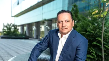 One United Properties are nevoie urgentă de bani: ce mișcări face miliardarul elvețian din spatele companiei