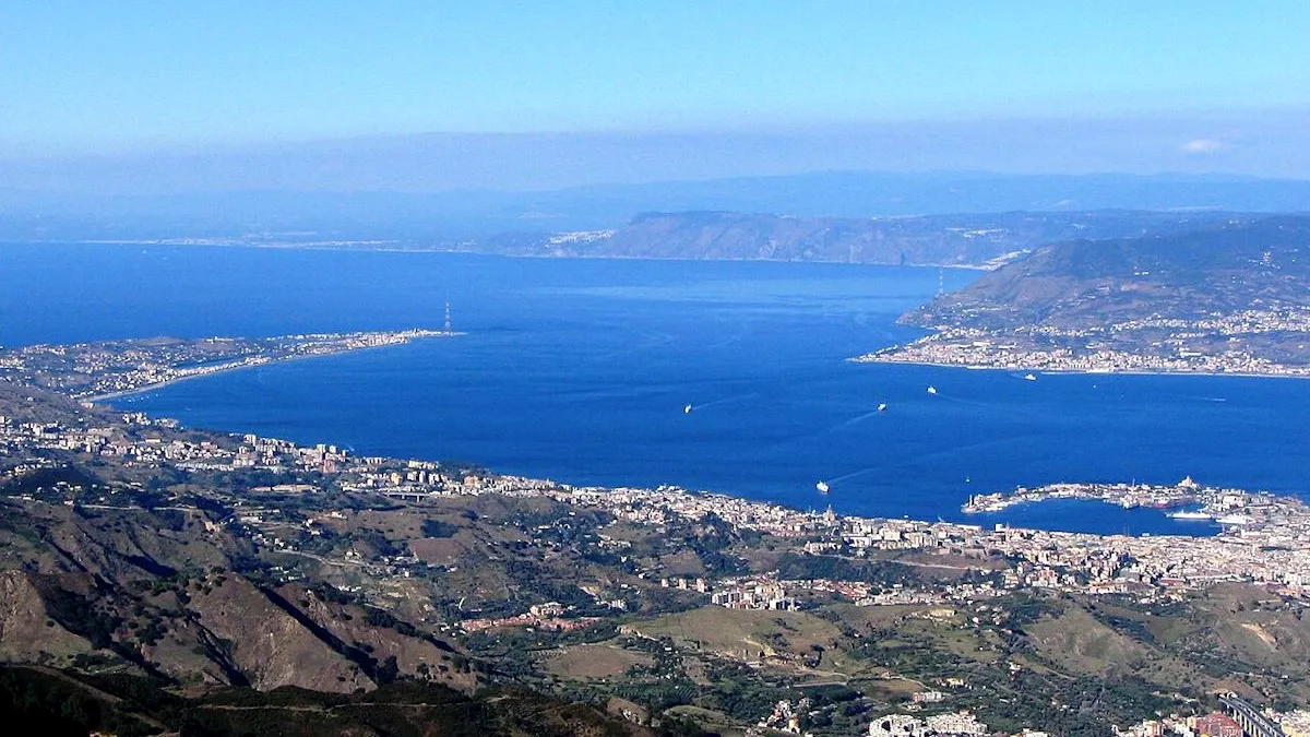 Italia va construi în sfârșit podul strategic visat pe vremea lui Caesar. Ce va avea în comun cu podul de la Brăila?