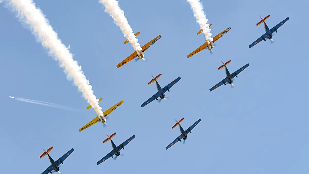 De Sfântul Ilie, patronul aviatorilor, spectacol pe cer