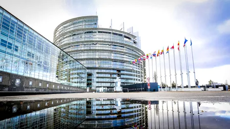 Apa, interzisă în Parlamentul European!