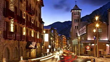 Țara de buzunar care cucerește Europa. 9,6 milioane de turiști au vizitat-o într-o singură vară