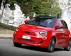 Primele maşini hibride Fiat 500 au fost asamblate la fabrica tradiţională din Torino. Ar trebui să aducă liniştea sindicatelor şi suveraniştilor italieni