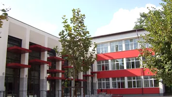 Haos la cea mai mare școală din Capitală: Program provizoriu și demisii în bloc cu două zile înainte de începerea anului școlar