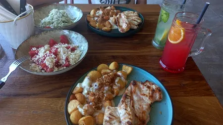 Prânz de Vama Veche la preț de Dubai: Cât au plătit pentru un prânz de două persoane