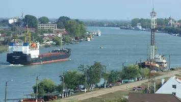 Cine vrea să preia controlul transportului naval pe Dunăre prin acapararea Portului Sulina
