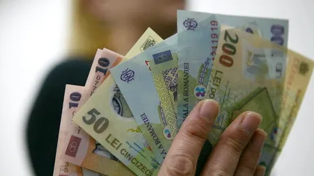 EXCLUSIV: Intenţia Guvernului de a limita tranzacțiile zilnice efectuate de români cu bani cash este neconstituțională
