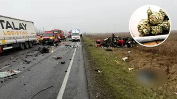 Detaliile accidentului de pe DN6, cu suporteri greci. Șoferul microbuzului consumase cannabis, cocaină și alcool