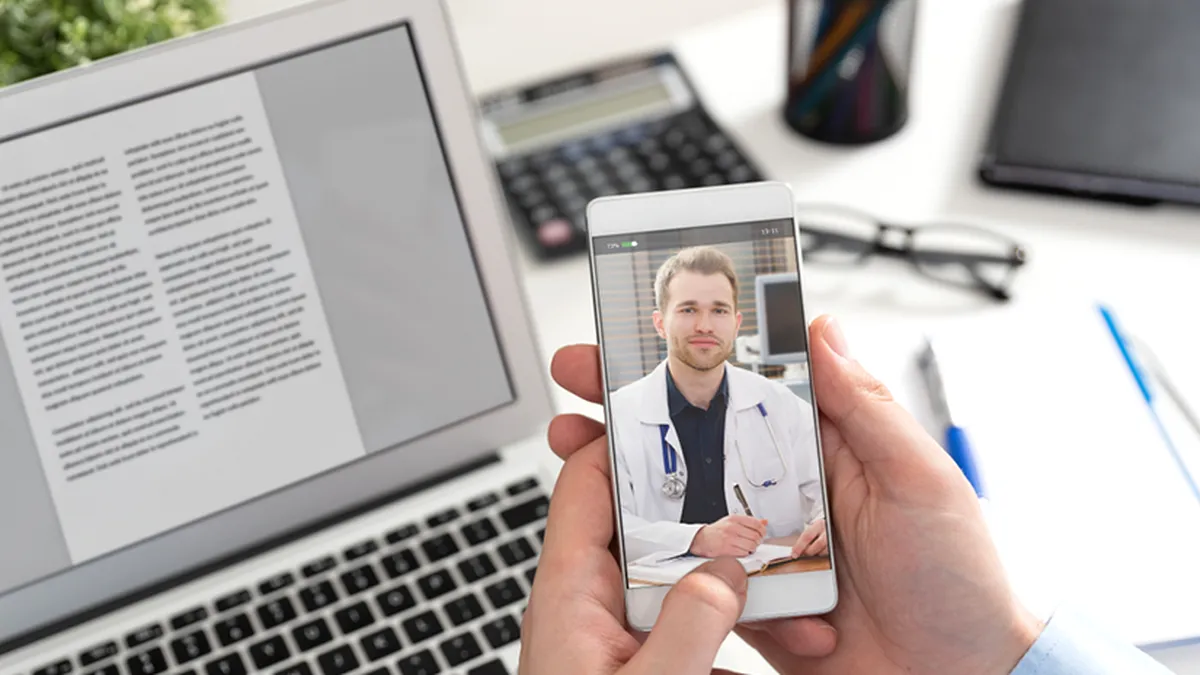 Consultul medical prin WhatsApp - între urgență și risc legal