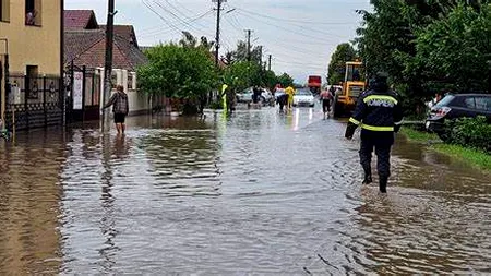 Ședință de urgență la MAI. Zeci de localități vor fi evacuate