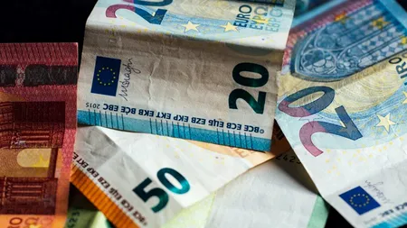 Ce spun analiştii financiari când văd un leu stabil faţă de euro şi un curs de 4,97 lei/euro aproape zi de zi: Euro va ajunge la 5,02 lei!