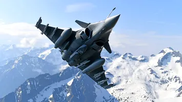 „S-a îngrășat și arată ca un pinguin”: a apărut o fotografie cu un avion de vânătoare Rafale cu o „actualizare frumoasă”