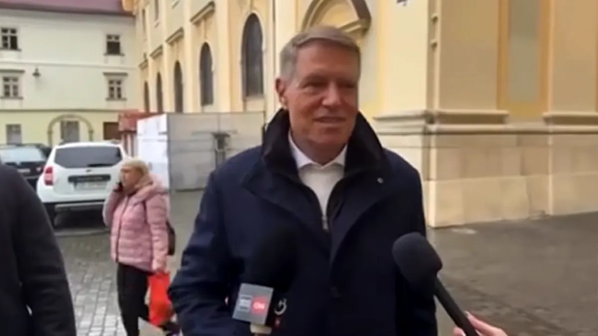Klaus Iohannis a rupt tăcerea la ieșirea din biserică, de Florii. Ce a transmis românilor