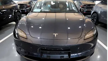 Tesla lansează o versiune revizuită a Model Y în China. Cât costă