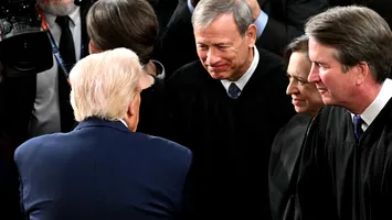 Criză fără precedent în SUA: Trump sfidează justiția și rescrie regulile puterii