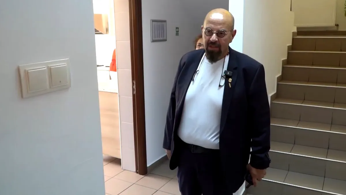 Fată de 15 ani însărcinată într-un centru de minori. Reacția lui Piedone