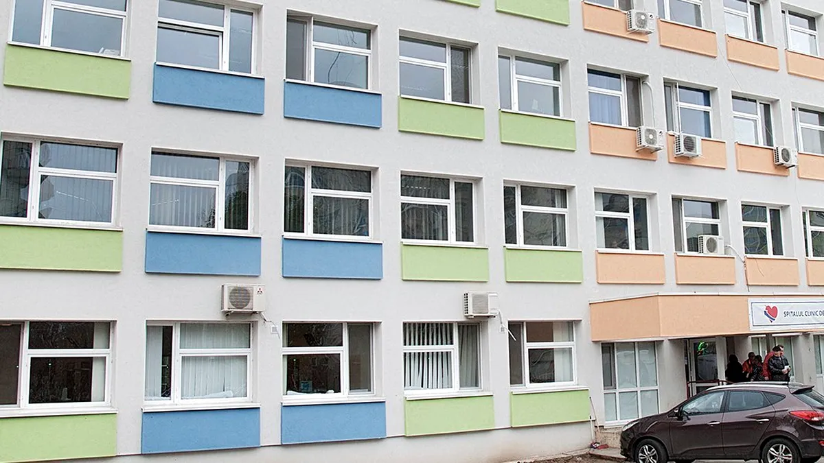 Incident la spitalul Sfântul Pantelimon din Capitală: Pacienții au fost evacuați după ce dintr-un neon a început să iasă fum