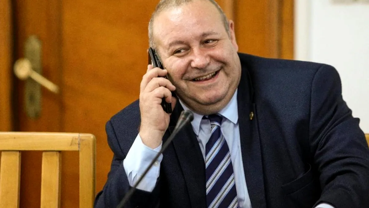 Traseistul liberal Daniel Fenechiu se visează judecător la Curtea Constituțională a României