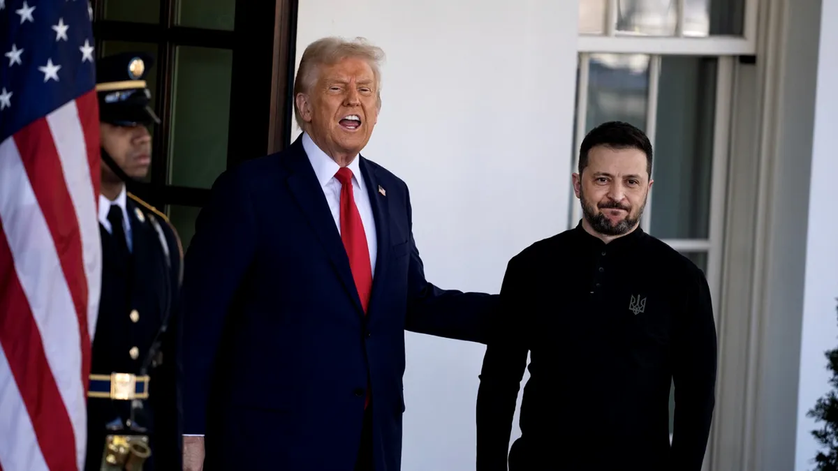 Ce cadou i-a dat Zelenski lui Trump, înainte să se certe cu el în Biroul Oval