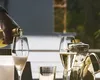 Războaiele şi inflaţia au determinat scăderea vânzărilor de şampanie franţuzească. Oamenii au mai puţine motive pentru a sărbători