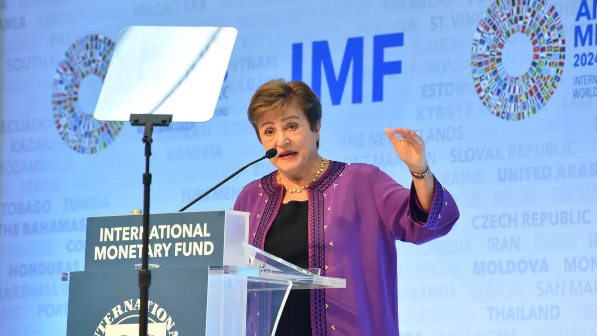 FMI preconizează o creștere economică de 3,3 la sută pentru România, în 2025
