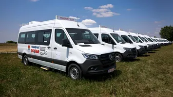 Afacerea microbuzelor școlare cumpărate prin PNRR: prețul a contat doar 40%