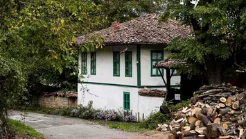 Tot mai mulți britanici se mută la vecinii noștri, atrași de prețurile mici