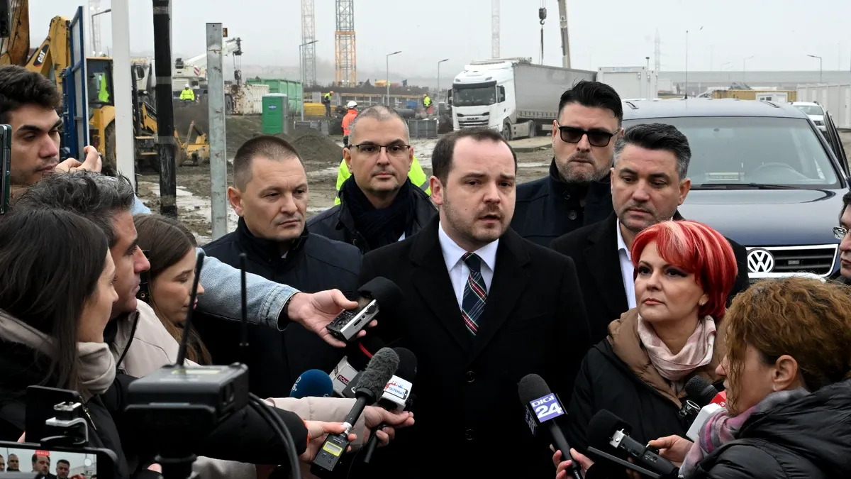 Ministrul Sănătății, „turist“ pentru o zi la Craiova. A fost impresionat de Târgul de Crăciun și de ritmul lucrărilor la Spitalul Regional