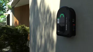 Stațiile de încărcare inteligente ajung la blocuri și flote auto