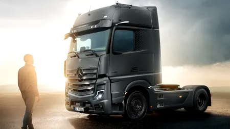 Daimler va păstra o participație de 35% la divizia de camioane pe care o va lista separat spre sfârșitul anului