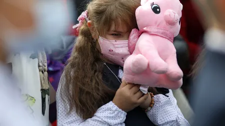 Premieră în România: Direcție pentru susținerea copiilor din familii plecate la muncă în străinătate. Cum va funcționa